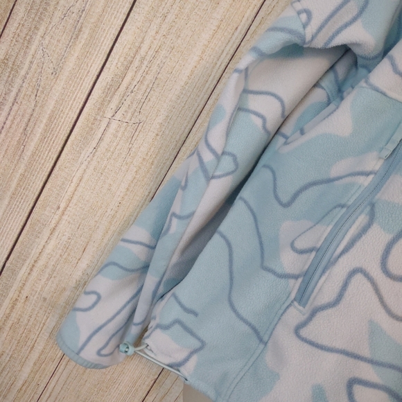 The North Face Women’s Cowl Neck Fleece Pullover - Picture 7 of 10